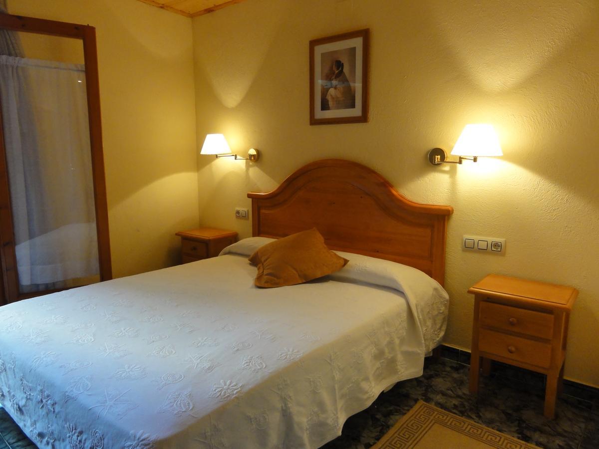 Ca L'Amadeu Hotel Vilanova de Escornalbou Esterno foto