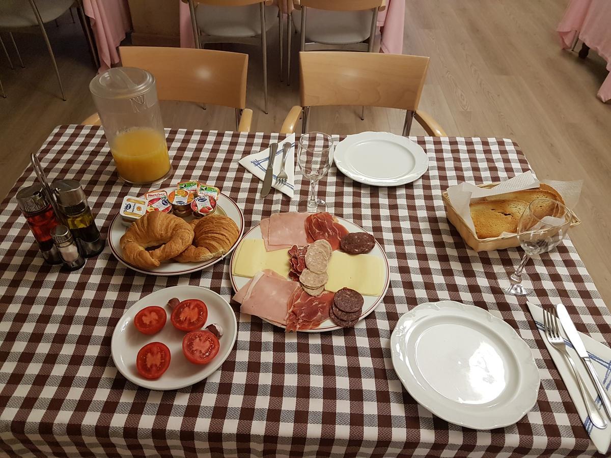 Ca L'Amadeu Hotel Vilanova de Escornalbou Esterno foto