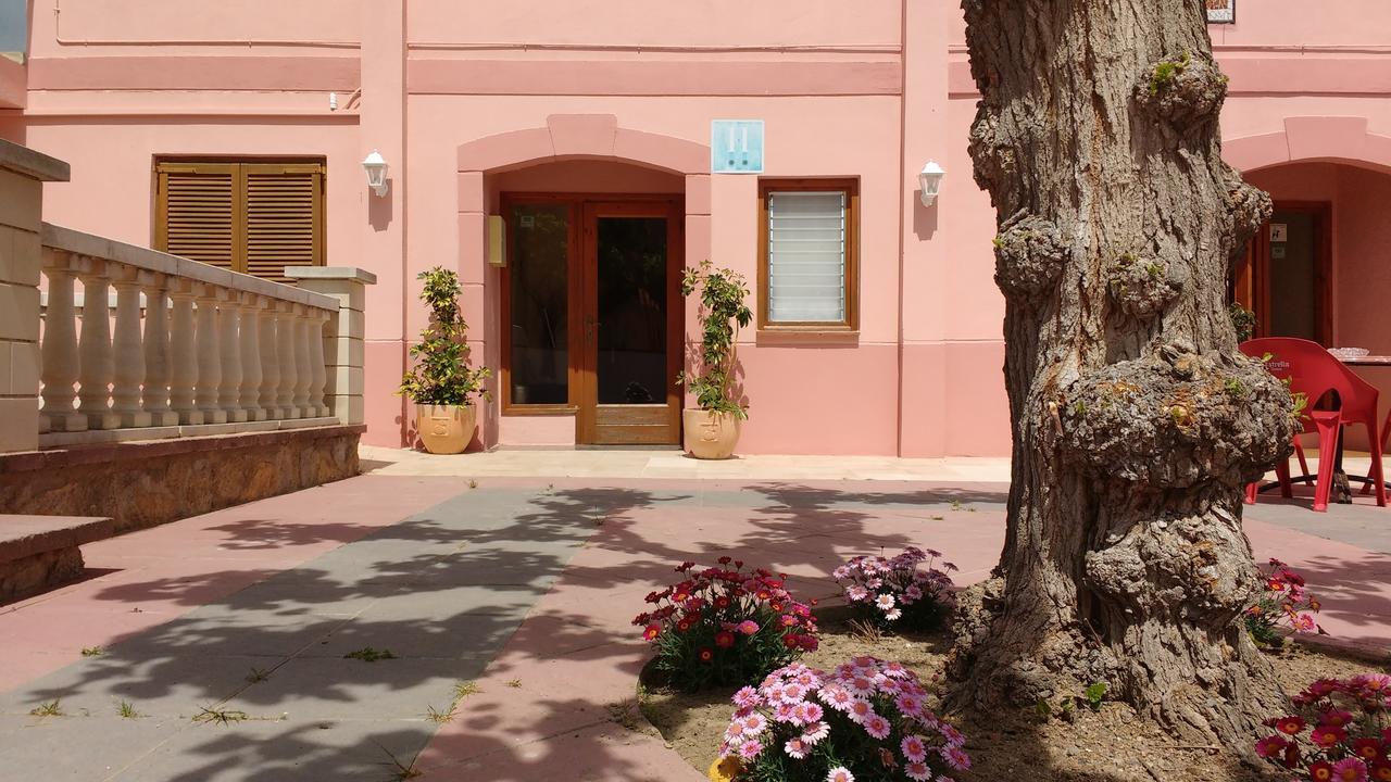 Ca L'Amadeu Hotel Vilanova de Escornalbou Esterno foto